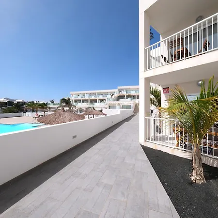 La Docta 112 Senator - Pool View By Lanzarote Vakantiehuis *