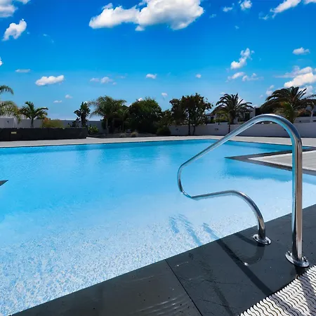 La Docta 112 Senator - Pool View By Lanzarote Vakantiehuis *